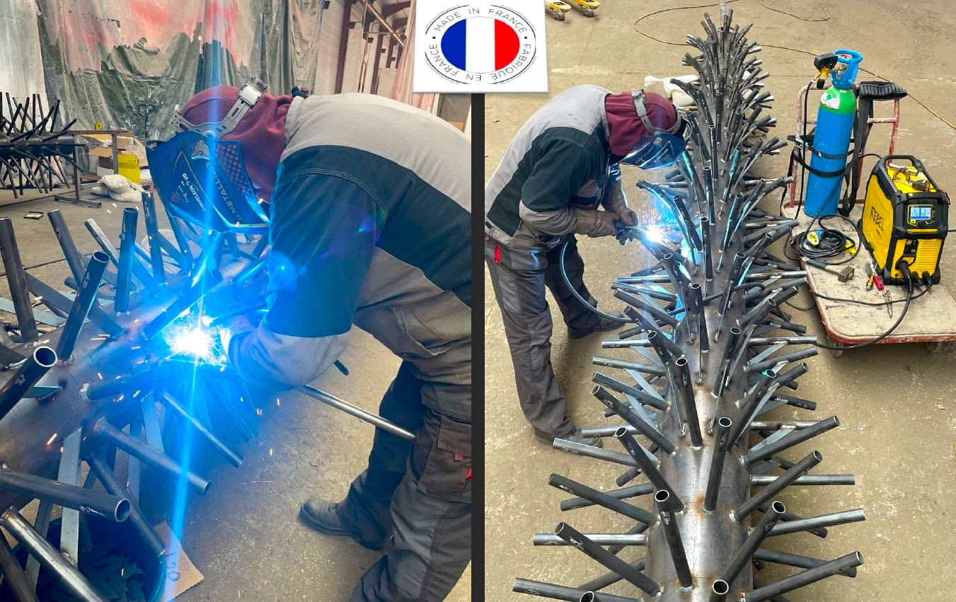 Assemblage de la structure dans les ateliers de JMD