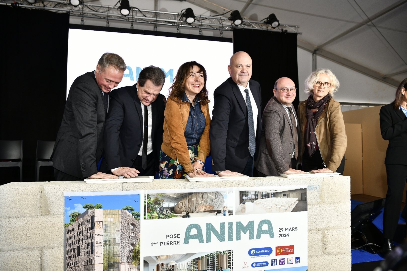 Une prise d'empreinte originale de l'ensemble des partenaires pour lancer le chantier MBS