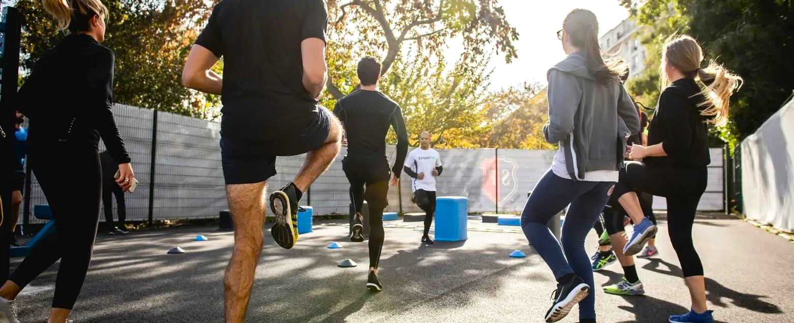 Photo d'animation sportive avec coach