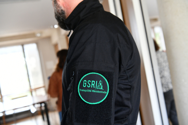 Une tenue professionnelle identifiable 