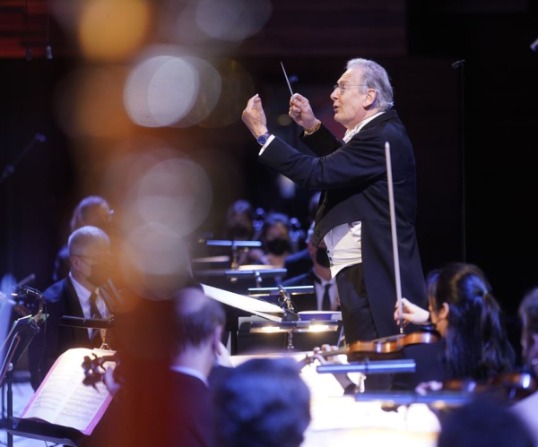 Le chef d'orchestre John Eliot Gardiner dirigera le 1er concerto pour piano de Beethoven le 16 juillet