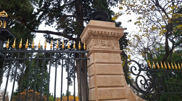 Détail du pilier restauré